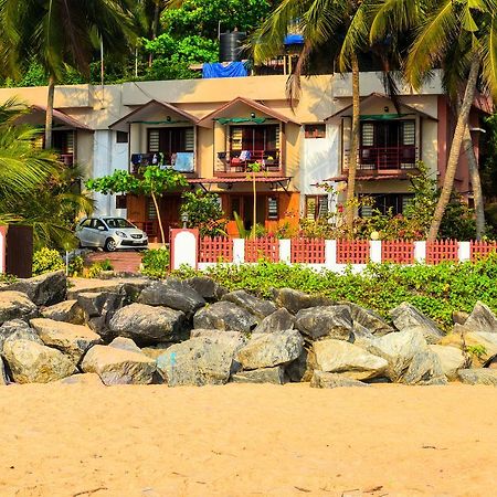 Club 7 Beach Resort Kannúr Kültér fotó