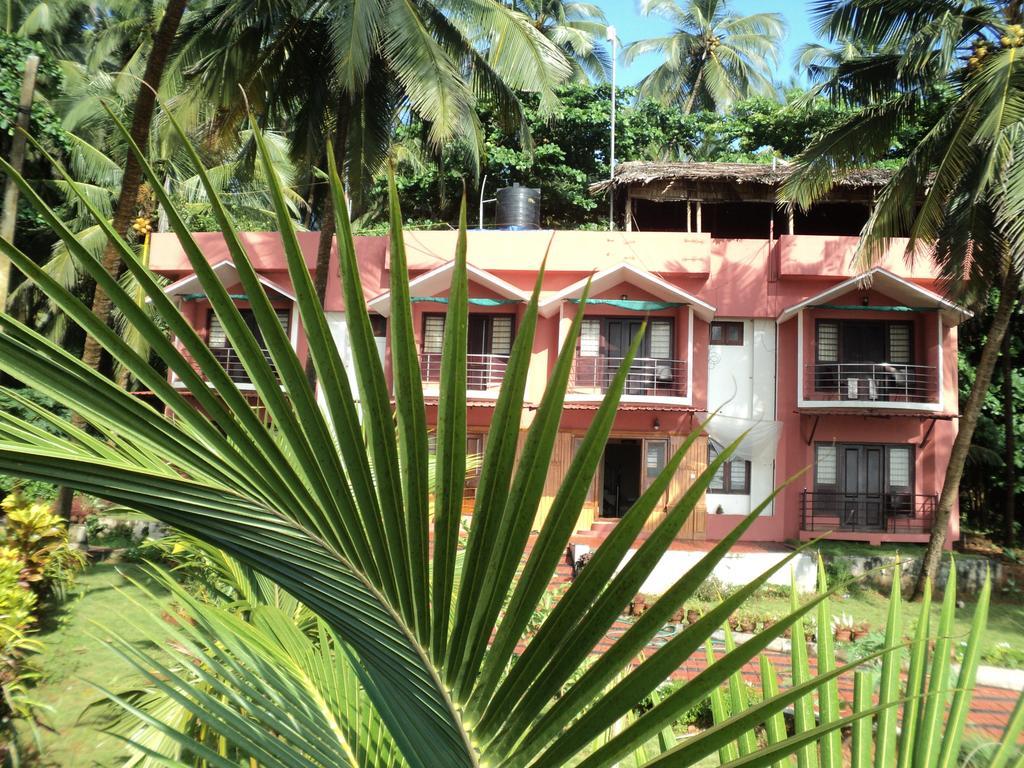 Club 7 Beach Resort Kannúr Kültér fotó